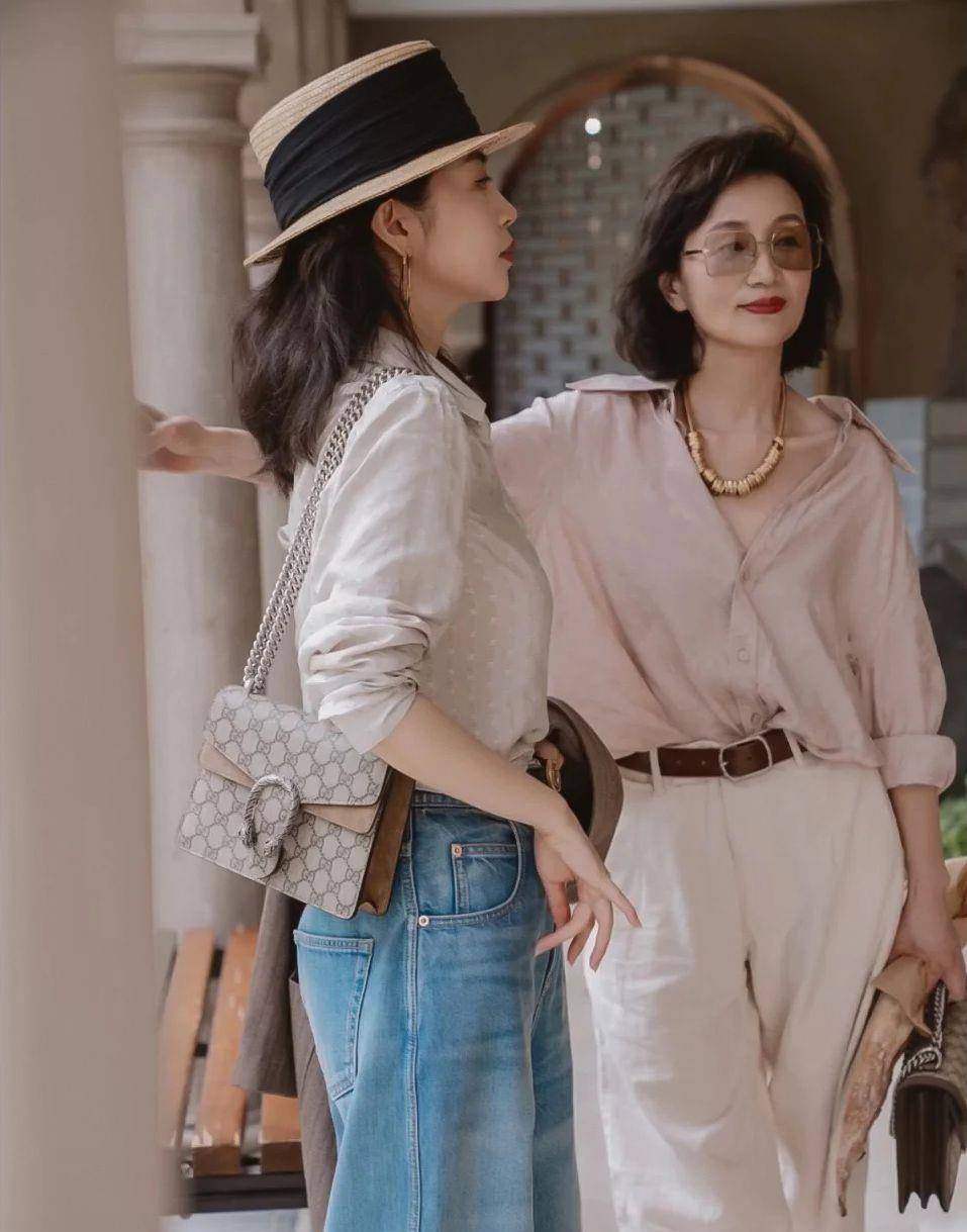 中老年|六十岁的女人，上衣+裤子怎么搭才时髦？教你3组百搭公式，美又嫩