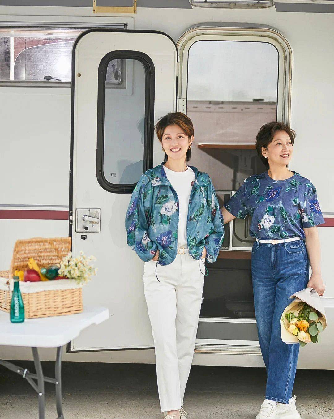 材质|女人过了60岁，少穿露腿装，阔腿裤+平底鞋，优雅时髦才更好看