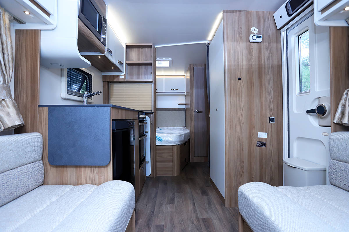 Alpine4 英国斯威夫特SWIFT SPRITE ALPINE4北京总代房车专营店户外首选车型拖挂式房车_搜狐汽车_搜狐网