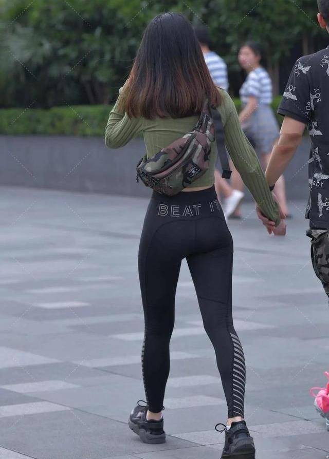 脚踝|时尚靓丽的打底裤展现出优雅的气质，舒适的个性，优雅的仪态