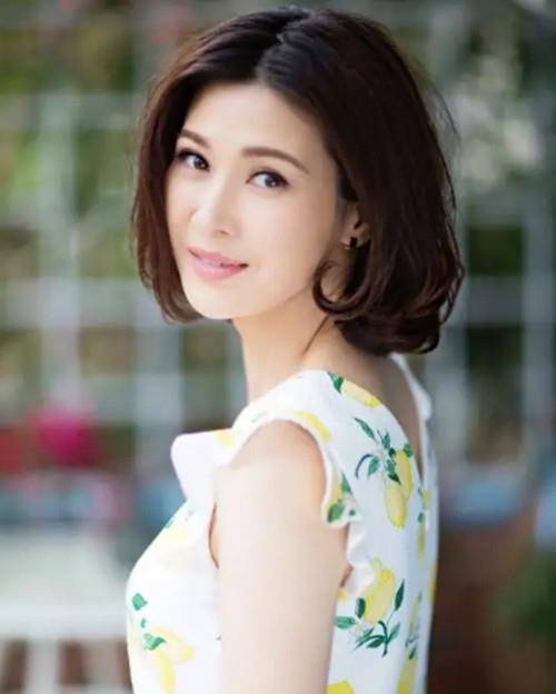 身材|“低调美人”童蕾好会穿 独特印花穿出高级感 气质优雅迷人