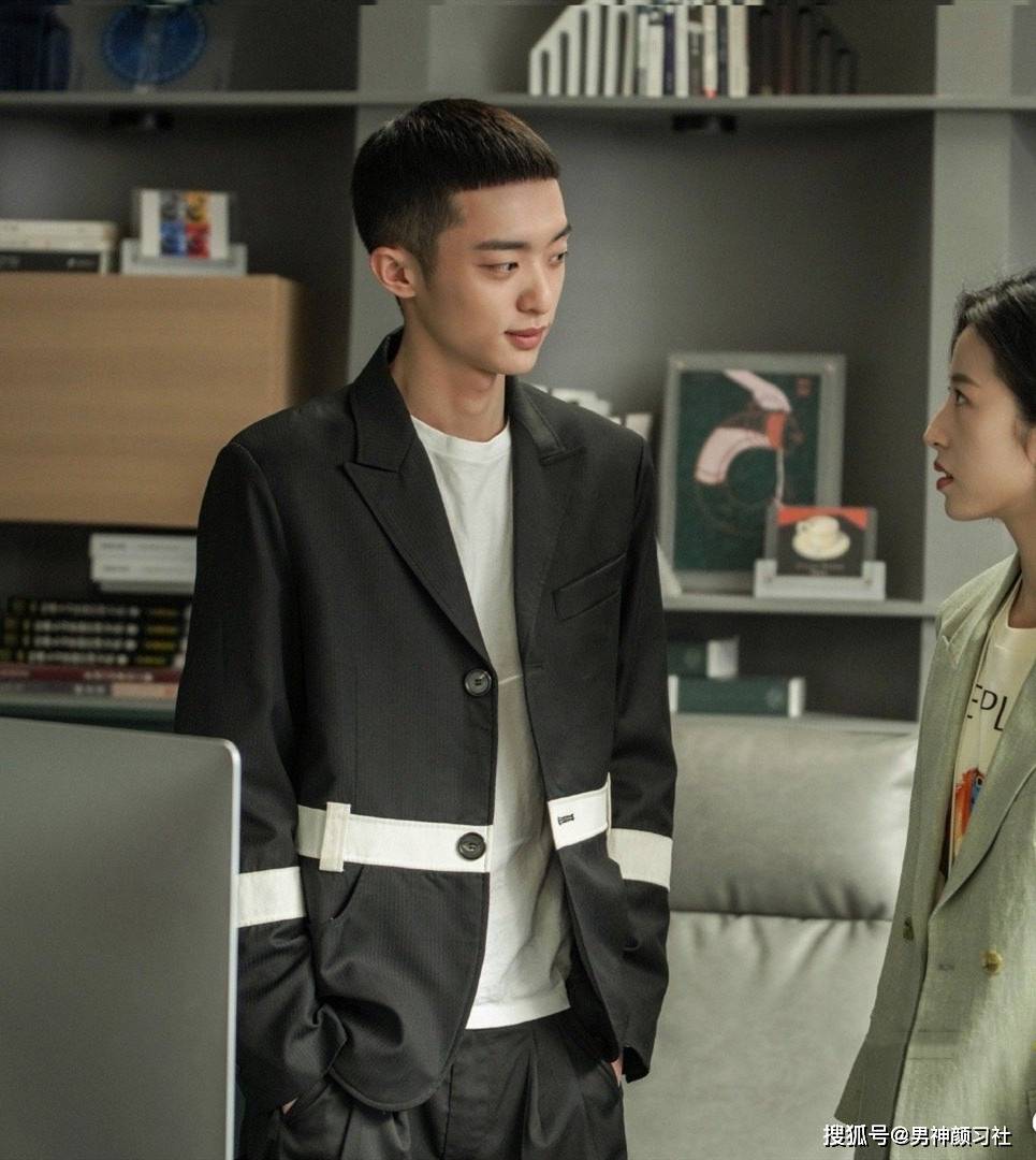 设计|我在他乡挺好的：职场人该有的穿搭，绝不是那些脱离实际的穷精致