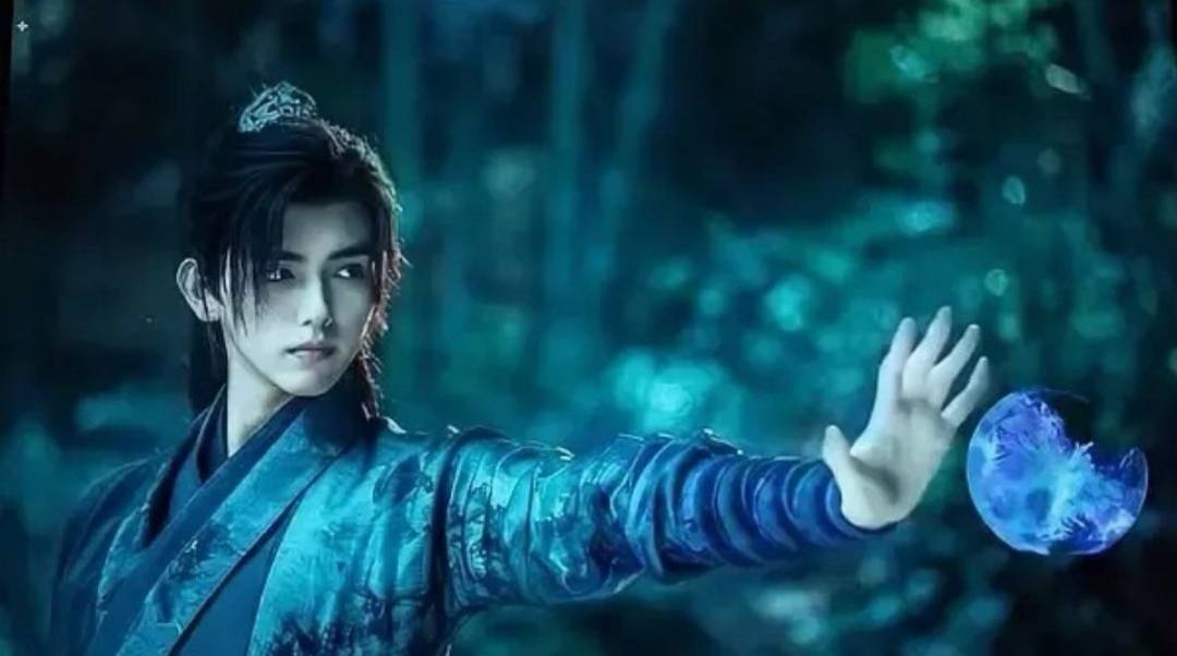 墨燃|《皓衣行》定档8月20，空降热搜，该真一回了