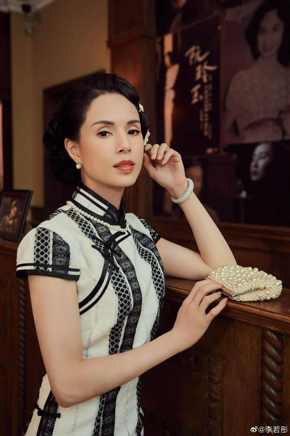 中国十大逆生长的高龄女神各个雪肤娇嫩美若少女