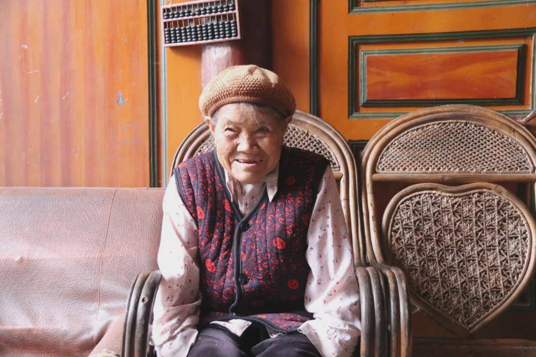 接种|腾冲新华：“90后”打疫苗，点赞党的好政策