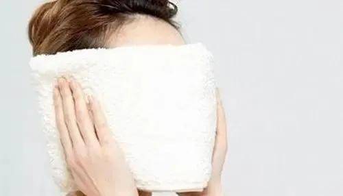 夏天|从此做菜不用放油？我们脸上这么多油是从哪里来的？