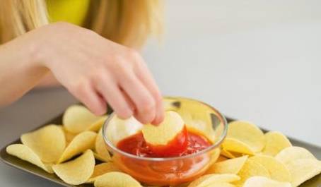 严重|孩子积食严重不长个？提醒：3种食材泡水喝，养胃健脾，长高个