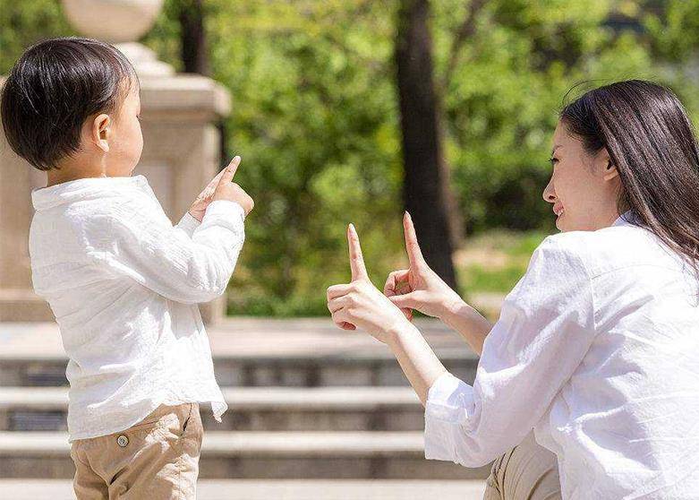 要求|我是女性,想让二胎随我姓,这个要求很过分吗?