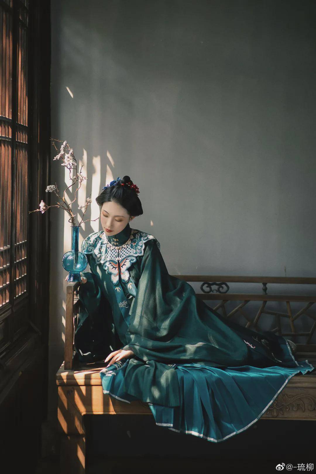 仙女|汉服小仙女：一别如斯，落尽梨花月又西