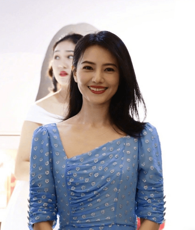 身材|高圆圆“活动生图”被疯传，失去10级PS后：这身材哪个弟弟不心动