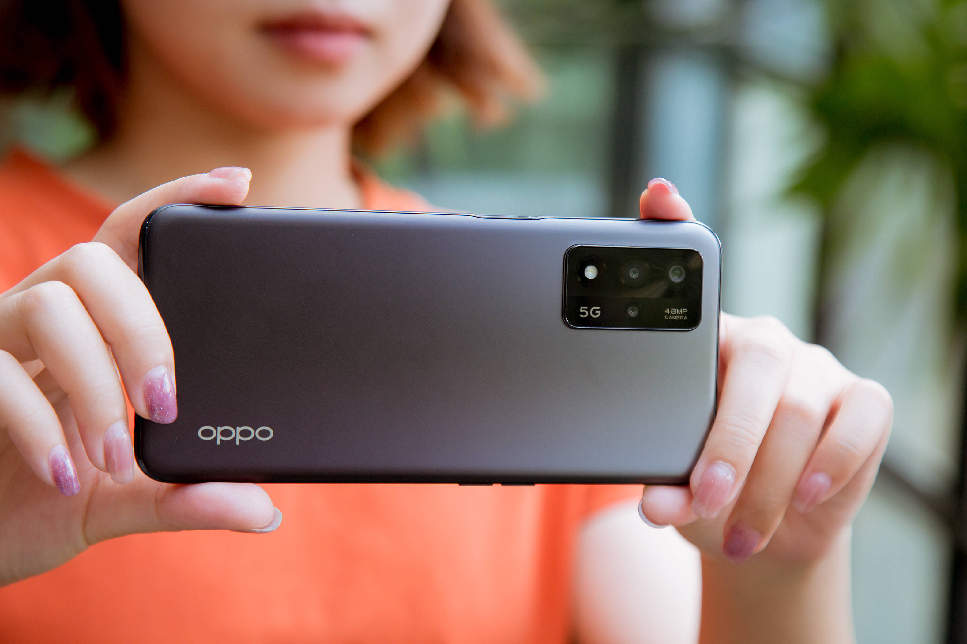 毕竟在售后和质量方面,家里长辈对于oppo这个牌子还是比较信得过的.