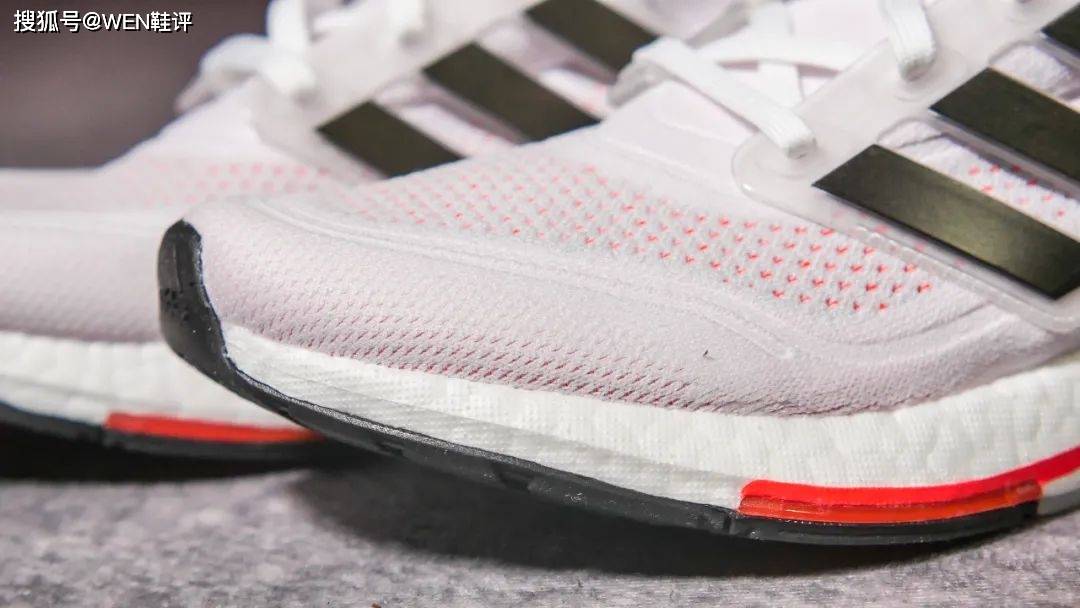 落差|原价一千五，现在近三折，Ultraboost21开箱