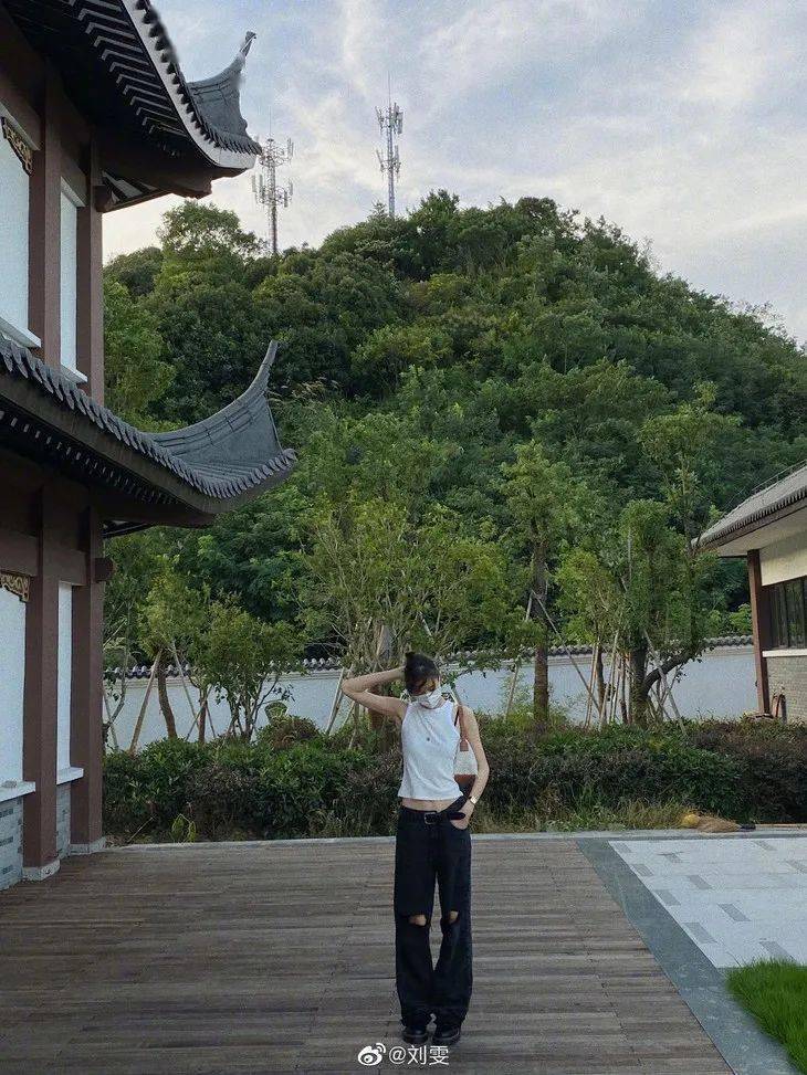 夏天|刘雯的背心，我穿也能这么好看？