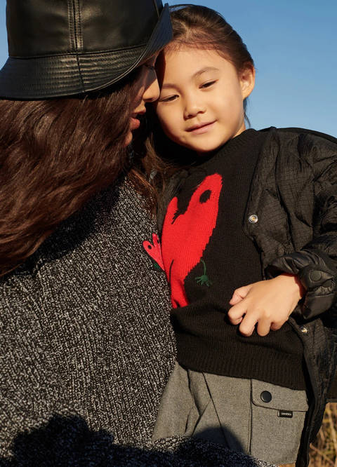 秦舒培|陈冠希女儿绘画作品被融入到服装里,销售所得将捐赠,正能量满满