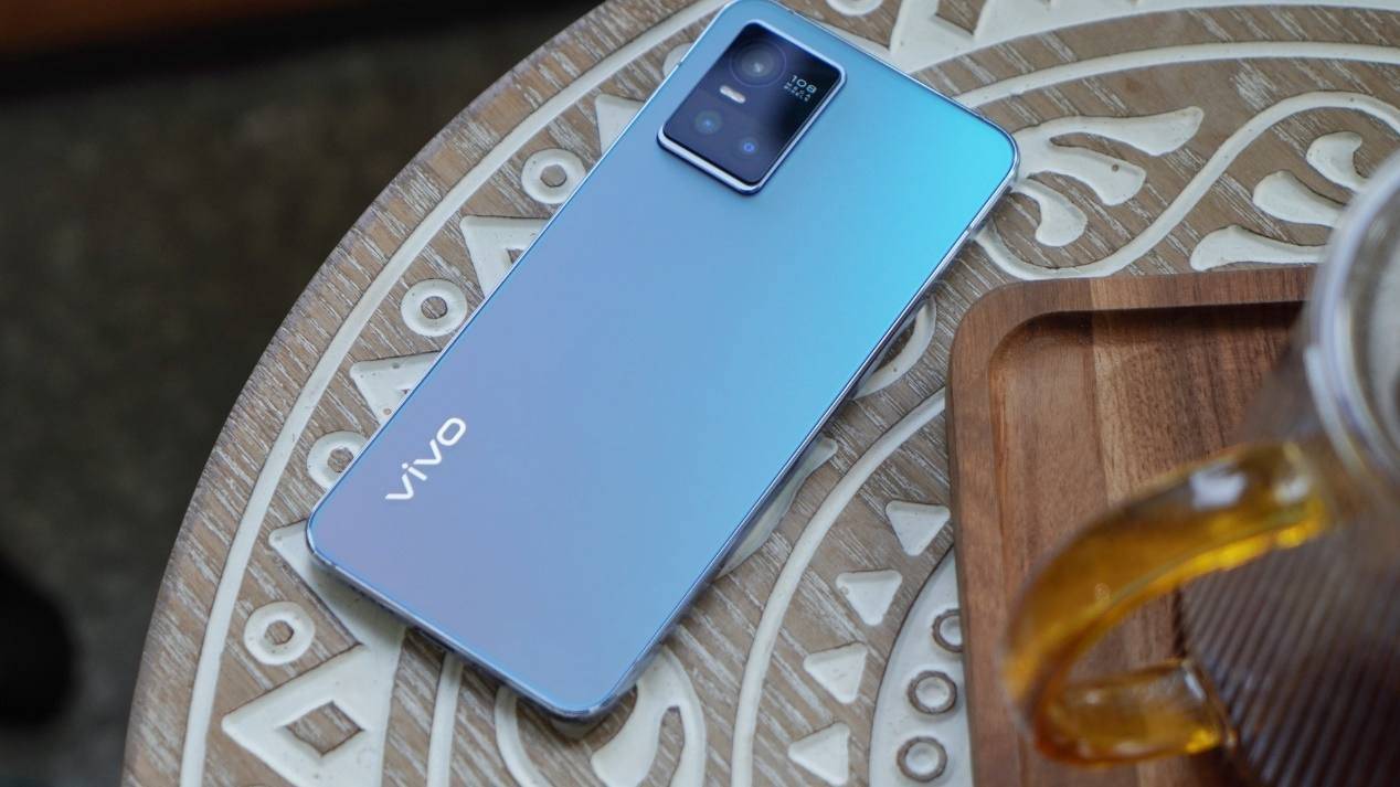 七夕节如何告别常规礼物会变色的vivos10pro可以了解下