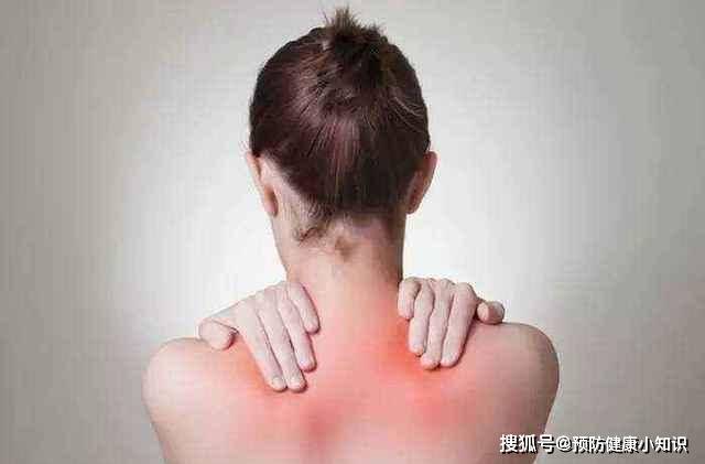 肝脏|体内有癌，肩膀先知！专家提醒：肩膀出现这一表现，或是肝癌信号