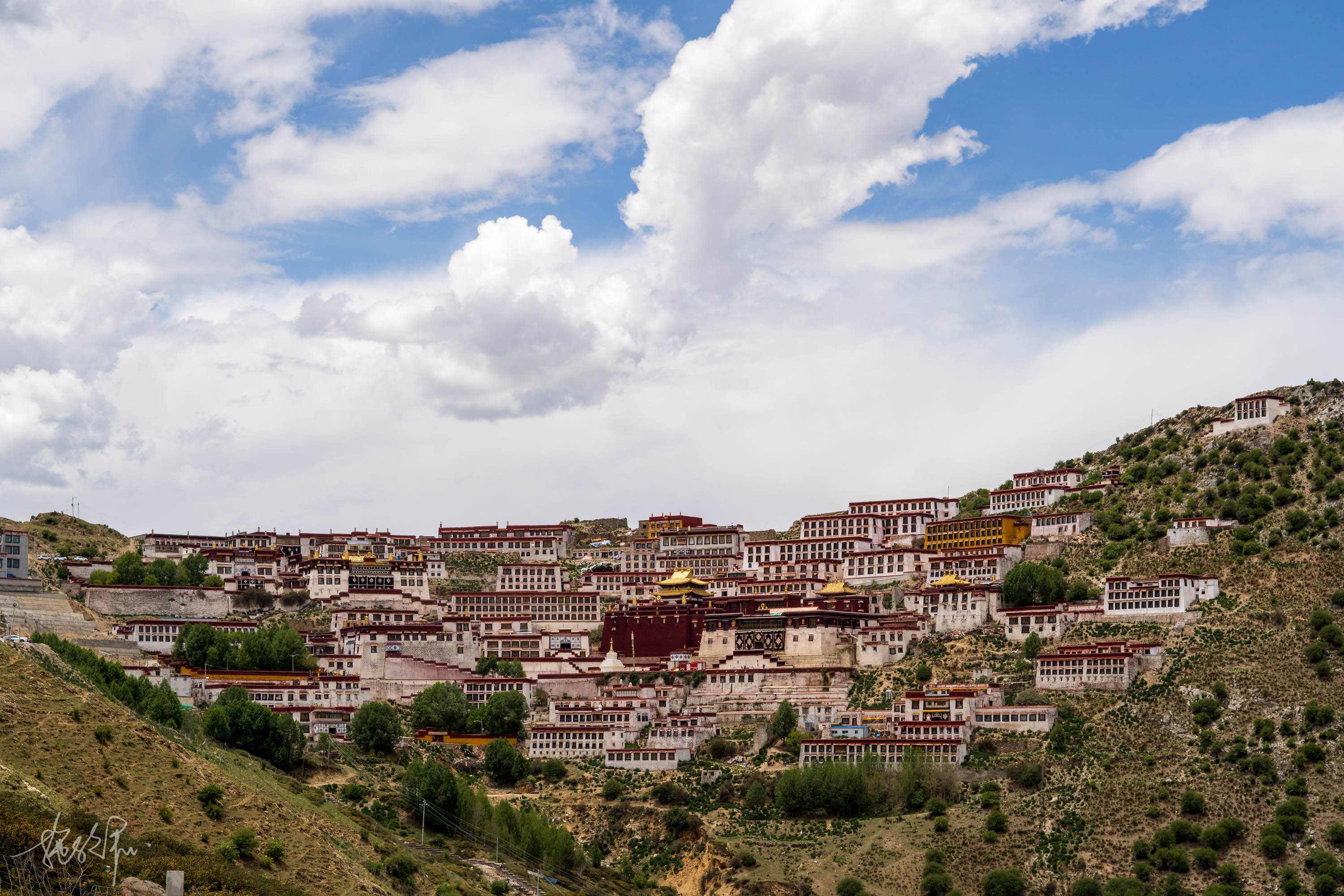 方向|拉萨甘丹寺，旺波日山上的一场朝圣之旅