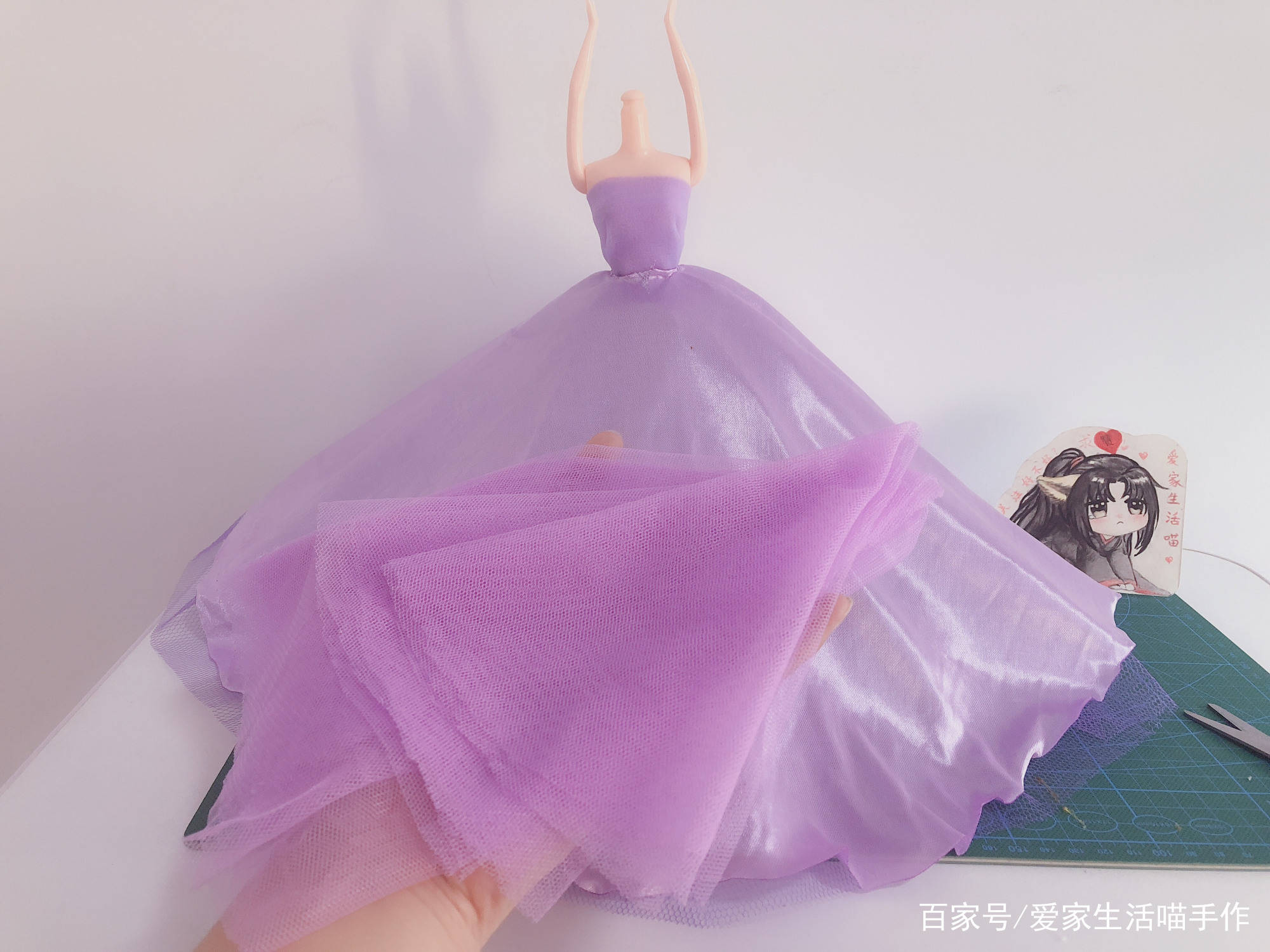 原创手工制作大裙摆芭比娃娃裙不用针缝就能做超简单