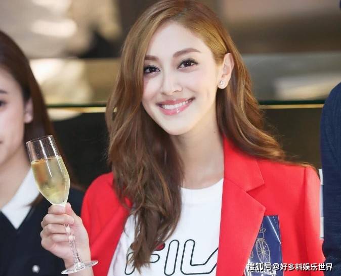 陈凯琳为什么像混血 嫁给郑嘉颖之后的她就转移了重心_混血儿