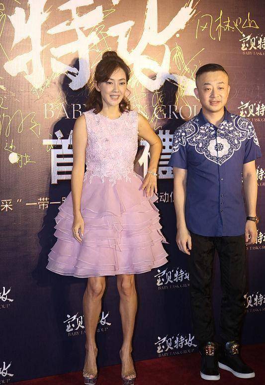 服装|牛莉还是增增肥吧，看着太瘦了，好在穿蛋糕裙能显嫩不少