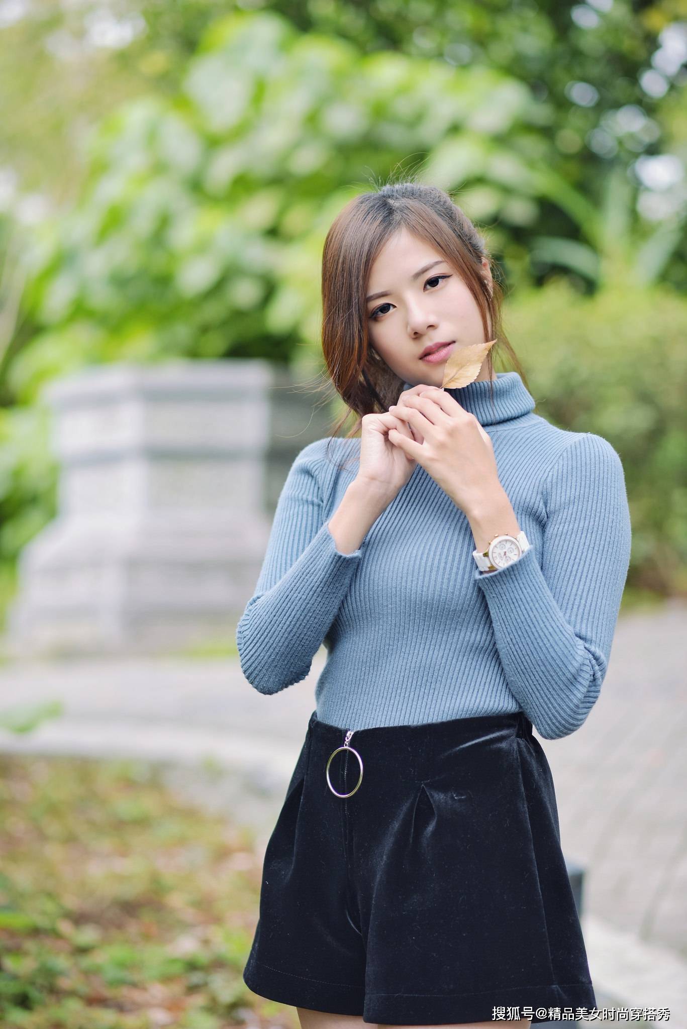 脖颈|极简针织衫+短裤，尽显女性知性优雅的华丽姿态