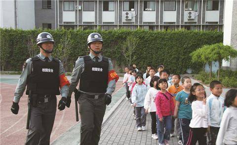 事件|又一次血的教训！幼儿园安保问题暴露无遗，谁来救救我们的孩子？