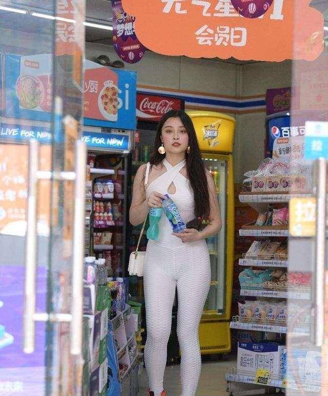 显得|打底裤不就可以秀腰秀腿，非常舒适感，温柔甜美