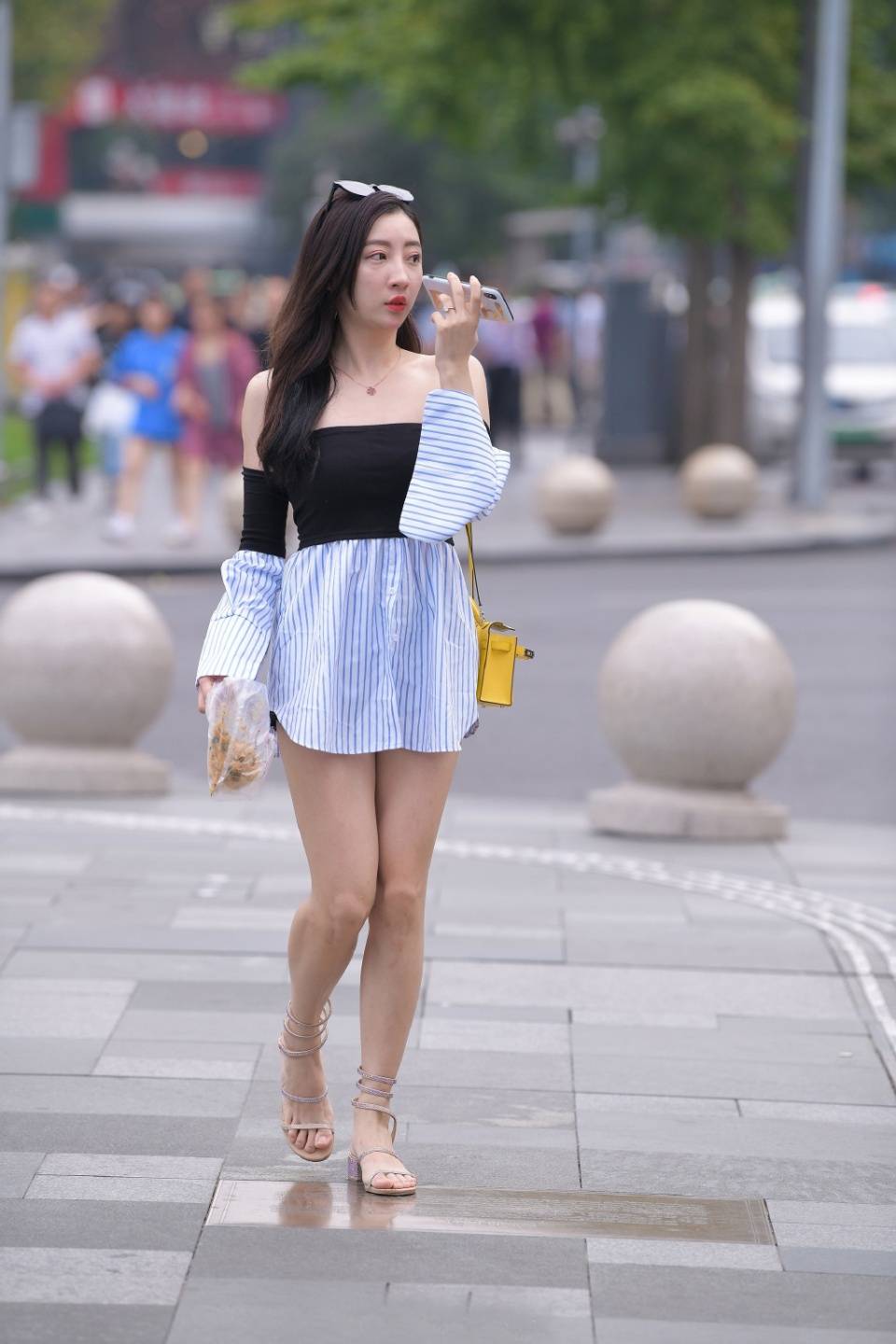 黑色|夏天穿这样的裙子，时尚又个性