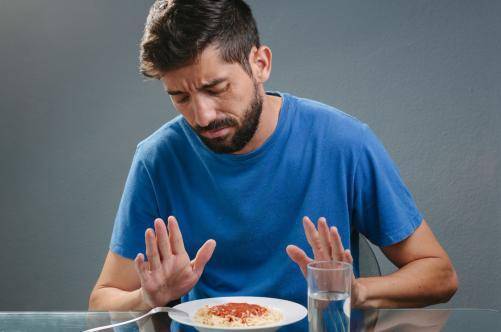 眼睛|肝病不是“悄无声息”，不论男女，出现4种表现，趁早查一下肝