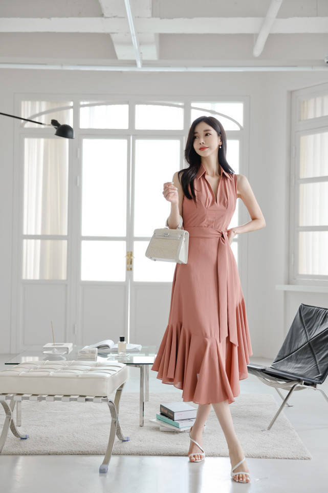 裙裙|非常少女粉嫩的颜色，勾勒出曼妙的身材也能够尽显优雅风情