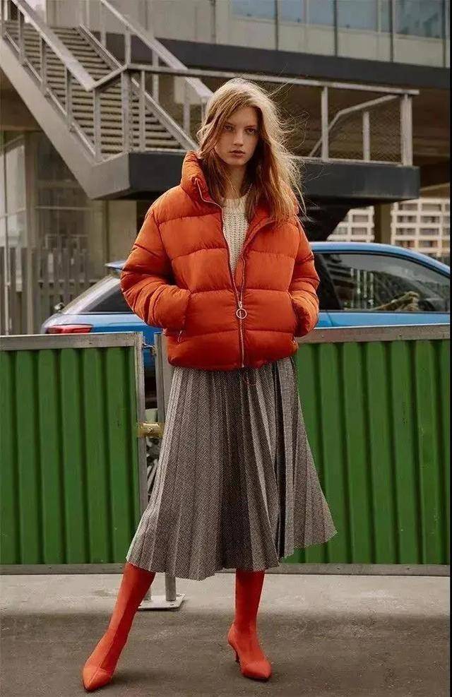 整体|羽绒服+连衣裙不要太少女！穿搭小白也能穿出时尚感！