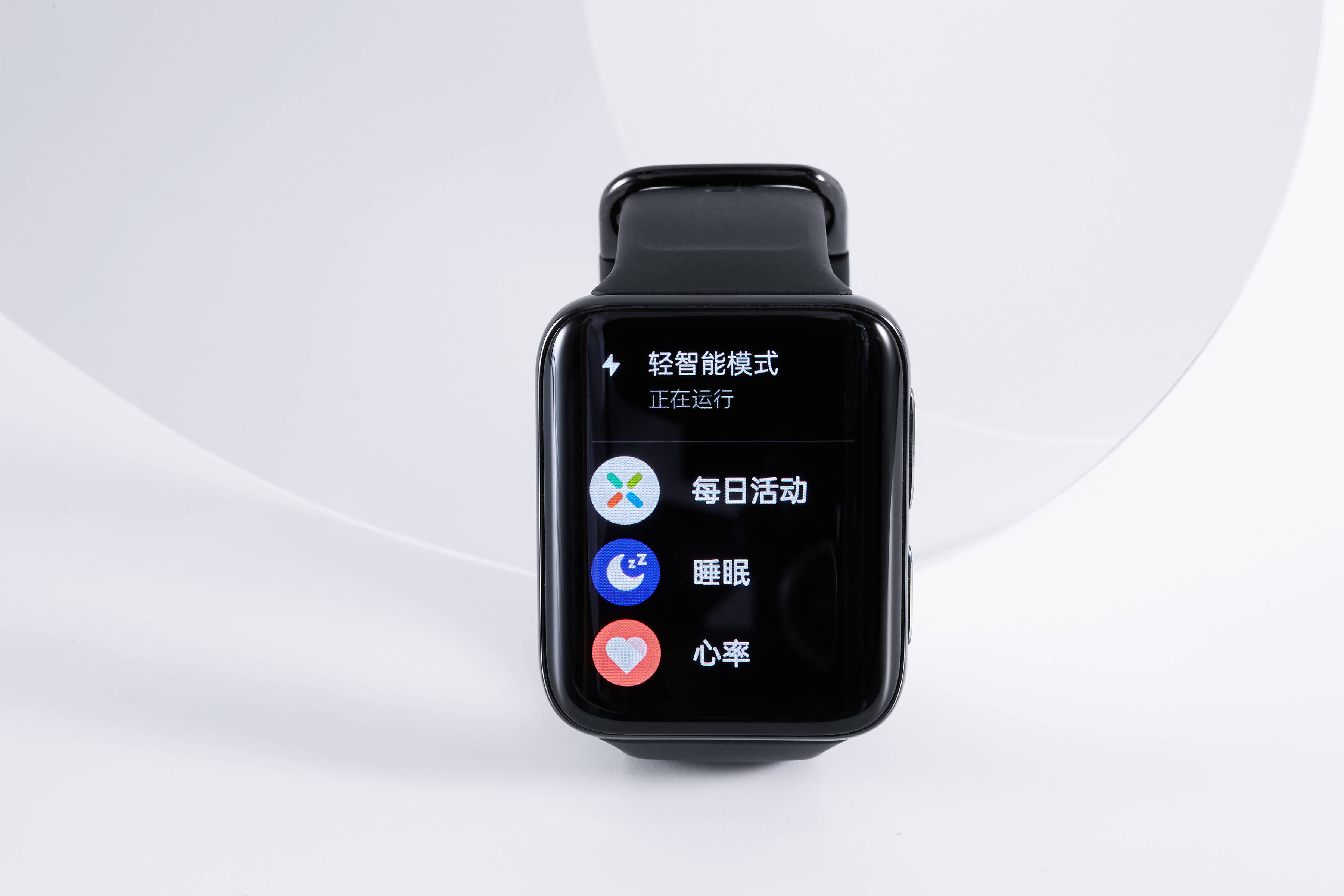 相比一天一充的智能手机,智能手表对续航体验的要求更上了一个台阶