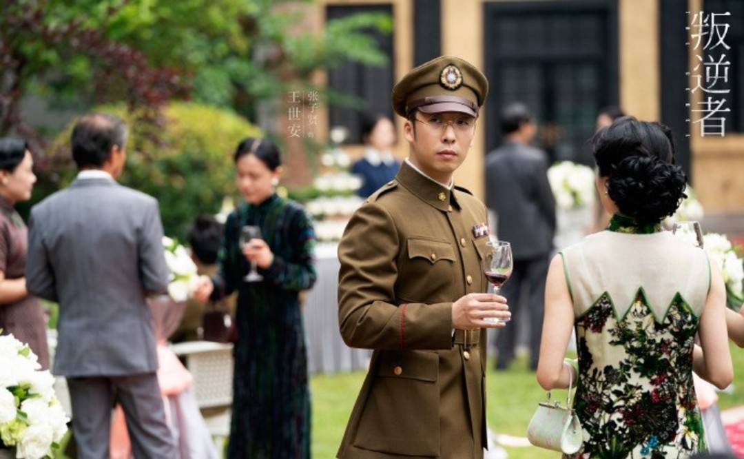 小狐狸|《叛逆者》三只老狐狸的博弈和一只小狐狸的成精史！