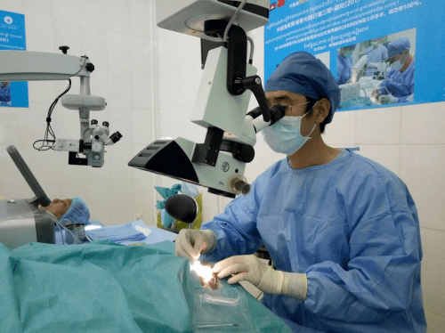 援柬|疫情挡不住来自中国的期盼，希玛眼科郑科医生心系柬埔寨