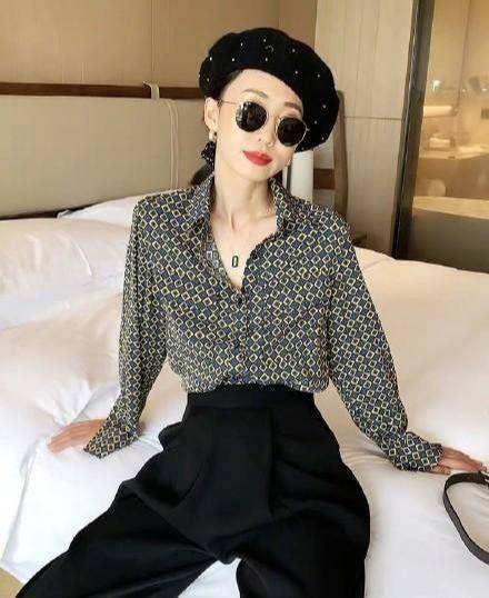 元素|越“老气”越时髦，旧货也能高级又时尚，花衬衣这样搭配更显“贵”