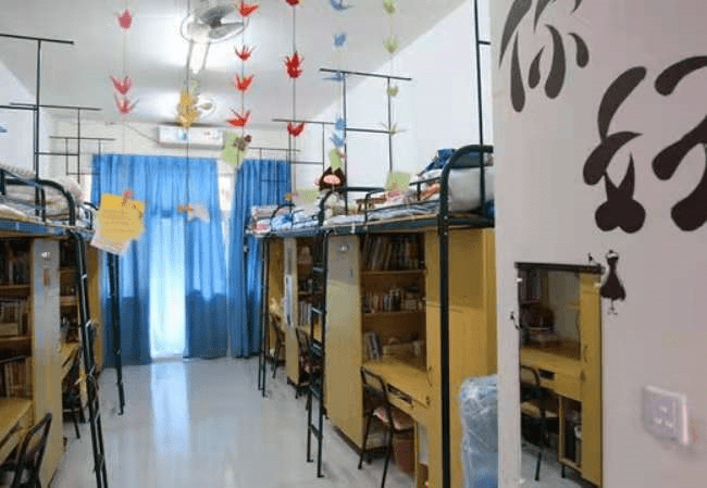 分寝室 1c0f41758ddf4289a9b2dd08b1752b3e.png