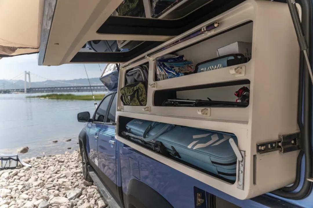 江铃首款定制化皮卡域虎钓鱼版,多元功能展现品牌专业实力