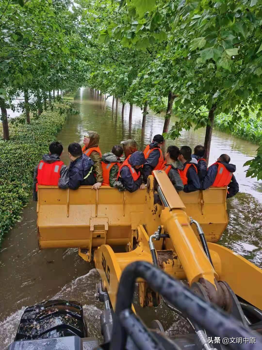 现场直击新乡市获嘉县抗洪抢险第一线