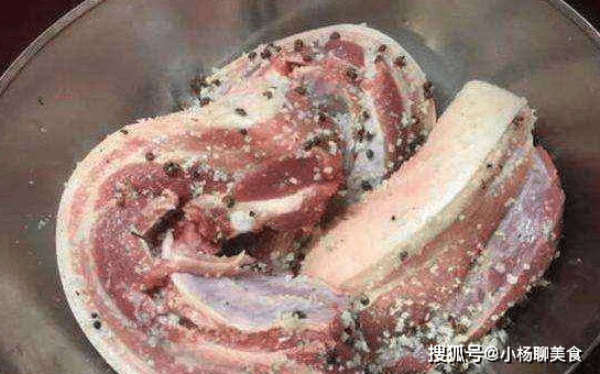 花椒|腌腊肉，别傻傻只加盐，牢记1个小妙招，腊肉美味不长霉