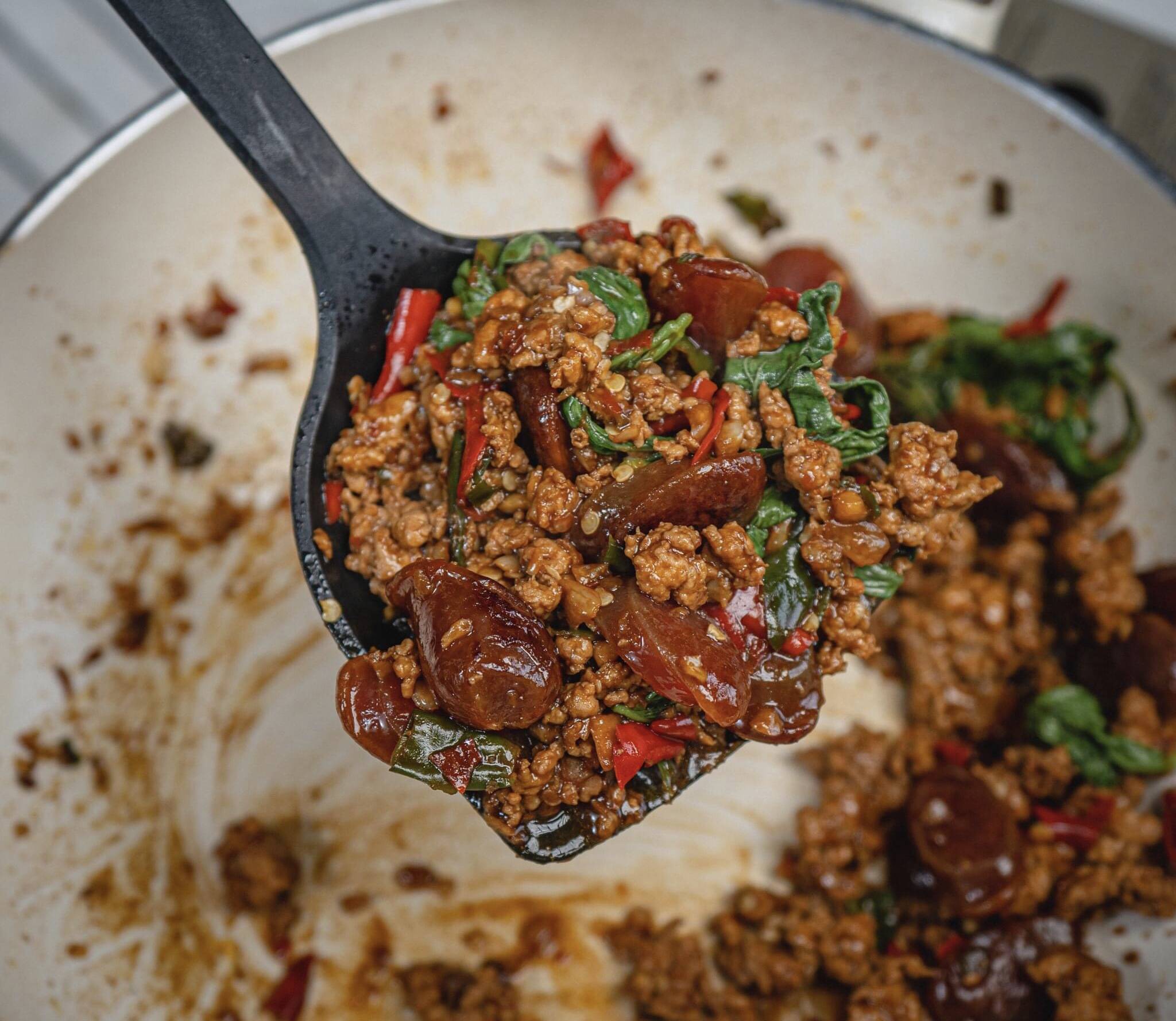 超级下饭的泰国美食,猪肉碎炒罗勒叶