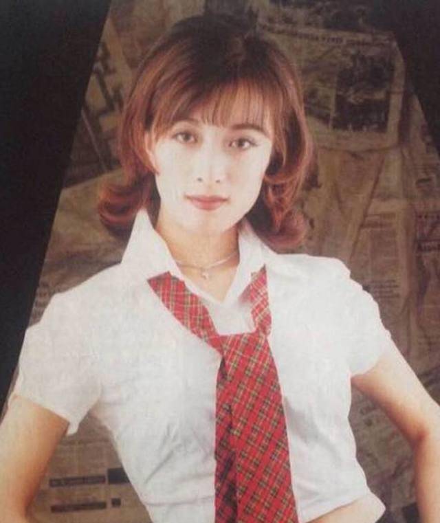 颜色|金巧巧为女儿庆生!7岁女儿寸头像假小子,她自己却穿得像小公主