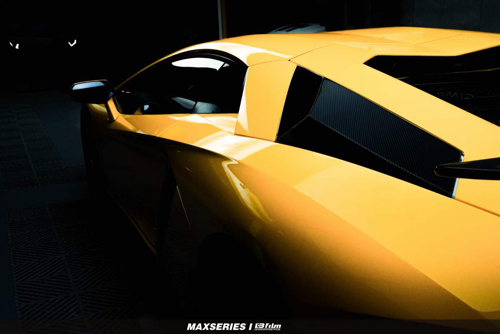 车身|兰博基尼-LP700车身贴膜LB改色膜超亮莫兰黄