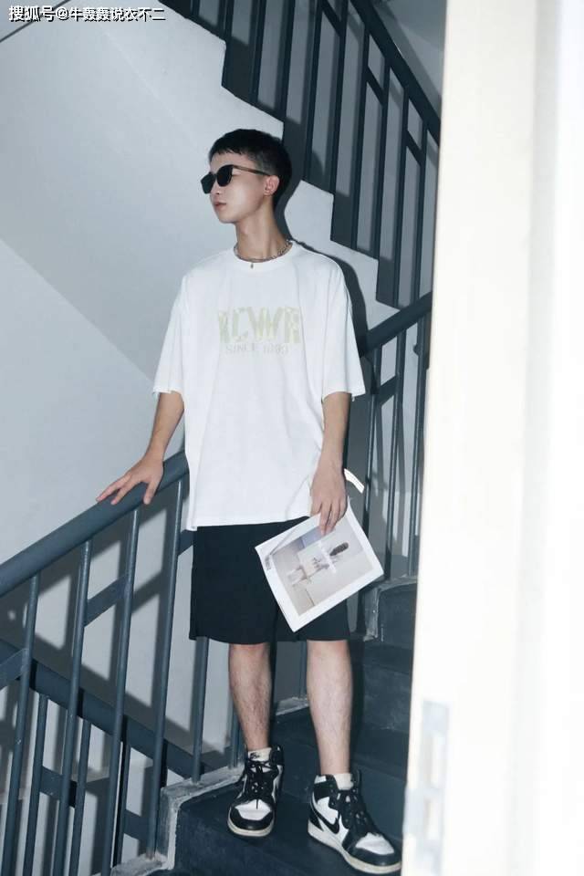 眼睛|真人改造：日常T恤短裤随便穿的男生，这份约会穿搭改造，拯救还是单身的他