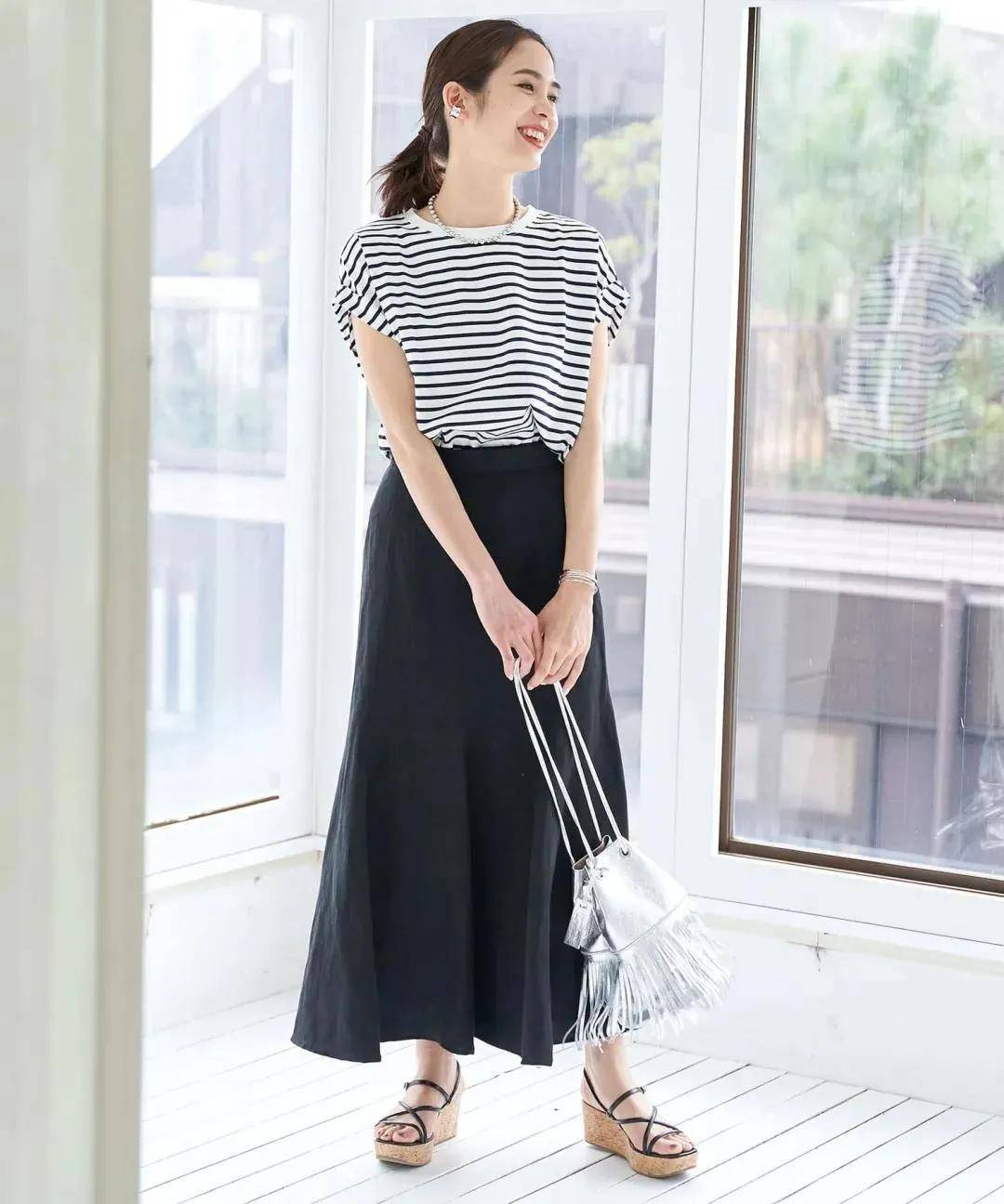 品位|年轻妈妈早秋更爱的显高搭配，简约耐看自然舒服，适合30岁以上！