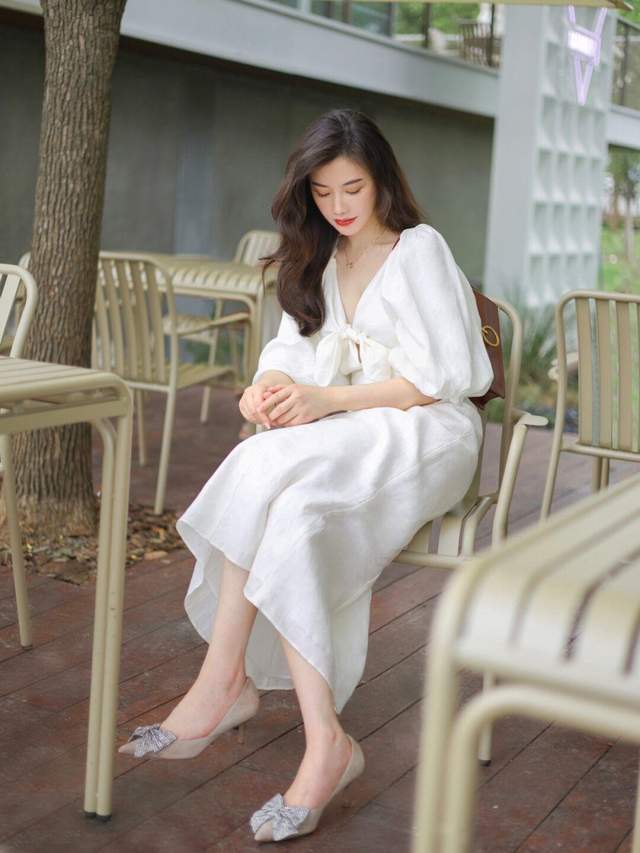 吊带|早秋，这几条连衣裙，小个子女生一定不能错过，穿上成熟又有气质
