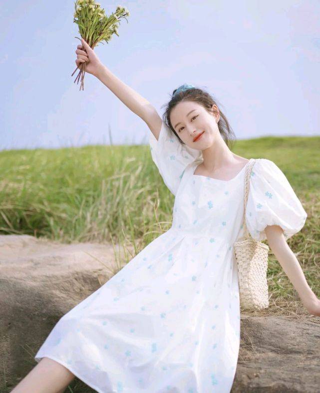 服装|早秋怎么穿搭才能展示温柔气质？只要挑对了服装，轻松呈现女人味