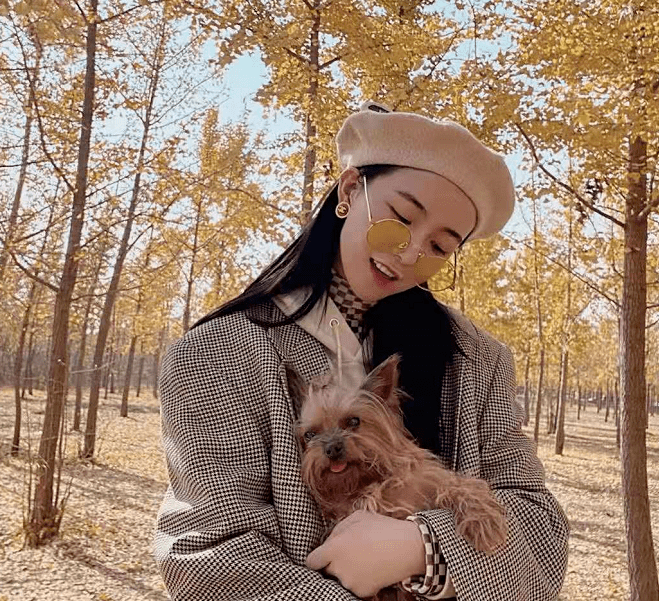 角色|《扫黑风暴》里面的麦佳，剧中恋爱脑，剧外是90后实力小花