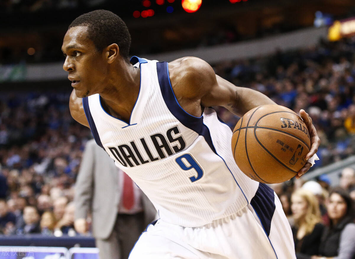 隆多先后效力于独行侠,国王,公牛,鹈鹕,湖人,老鹰,快船,灰熊是他职业