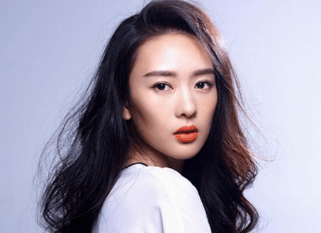 张默谈童瑶时说道他打她是有原因的换成我们会比他打的狠