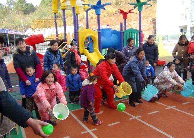 活动|幼儿园做饭亲子活动，百家宴成了鸡蛋宴，家长：没意思